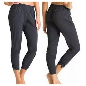 Athleta woman’s 6 Aspire Black Ankle Pants Joggers